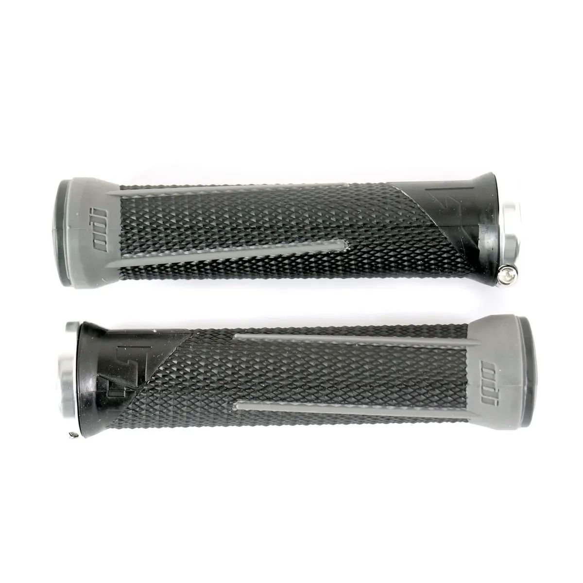 Odi Ag-1 Lock-On Grips Black/Graphite/Silver Clamps